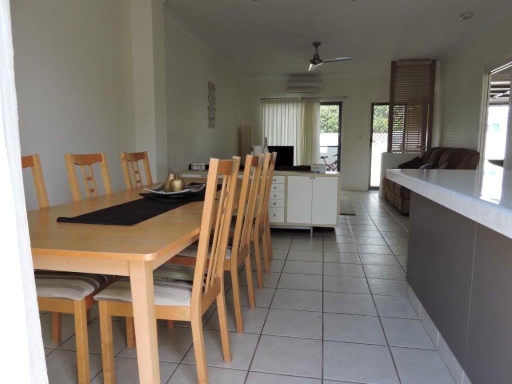Koola Beach Apartments Bargara Buitenkant foto