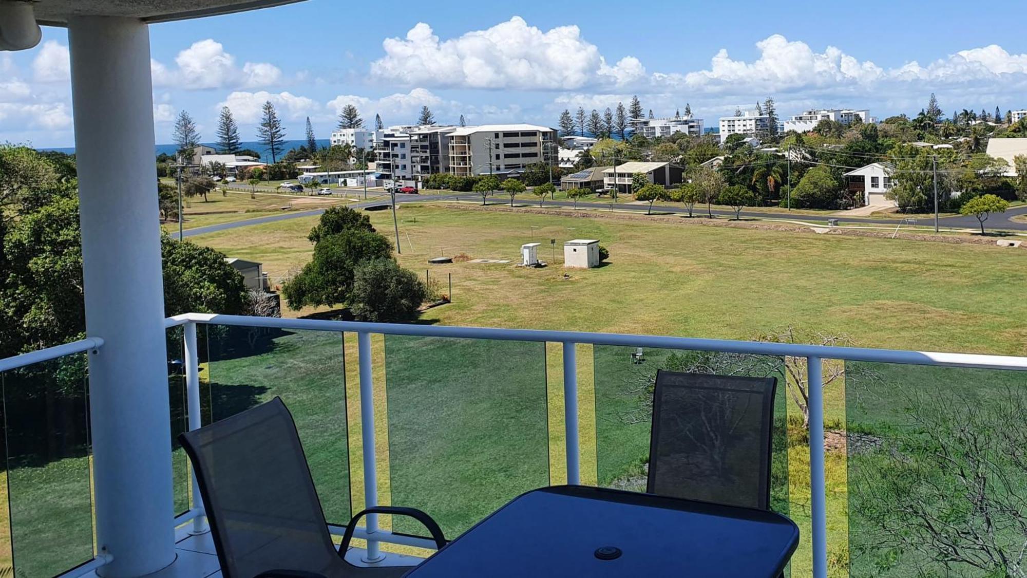 Koola Beach Apartments Bargara Buitenkant foto