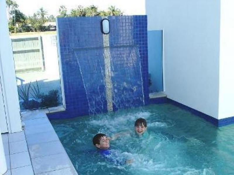 Koola Beach Apartments Bargara Buitenkant foto
