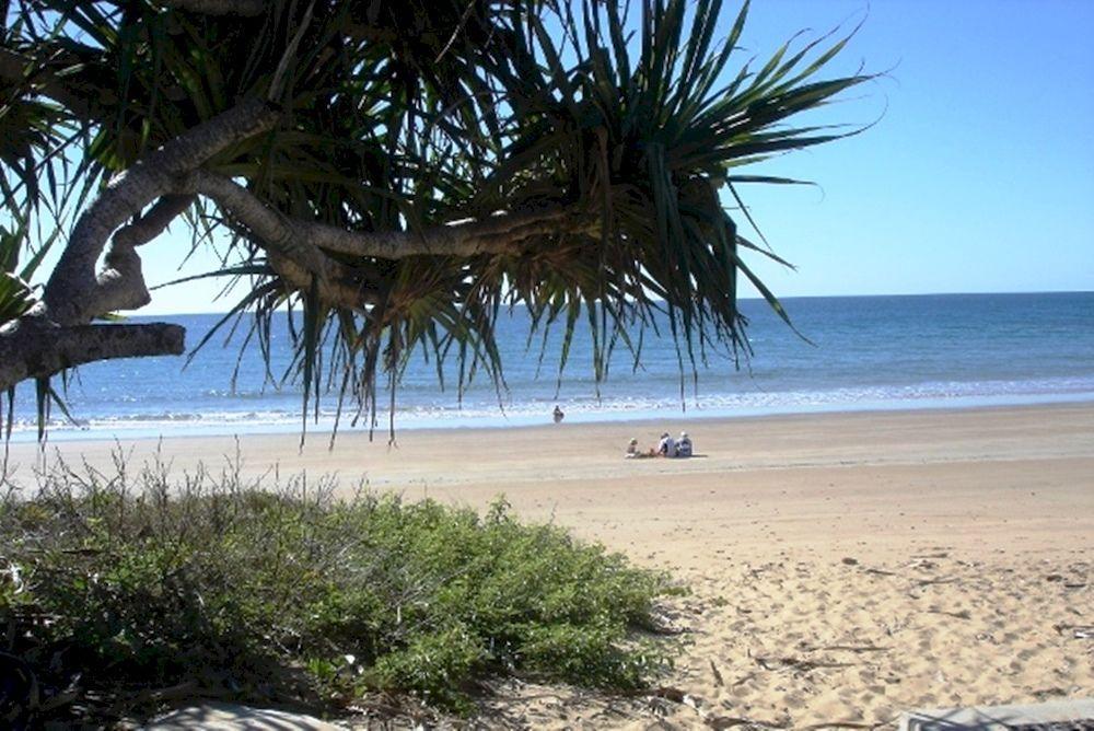 Koola Beach Apartments Bargara Buitenkant foto