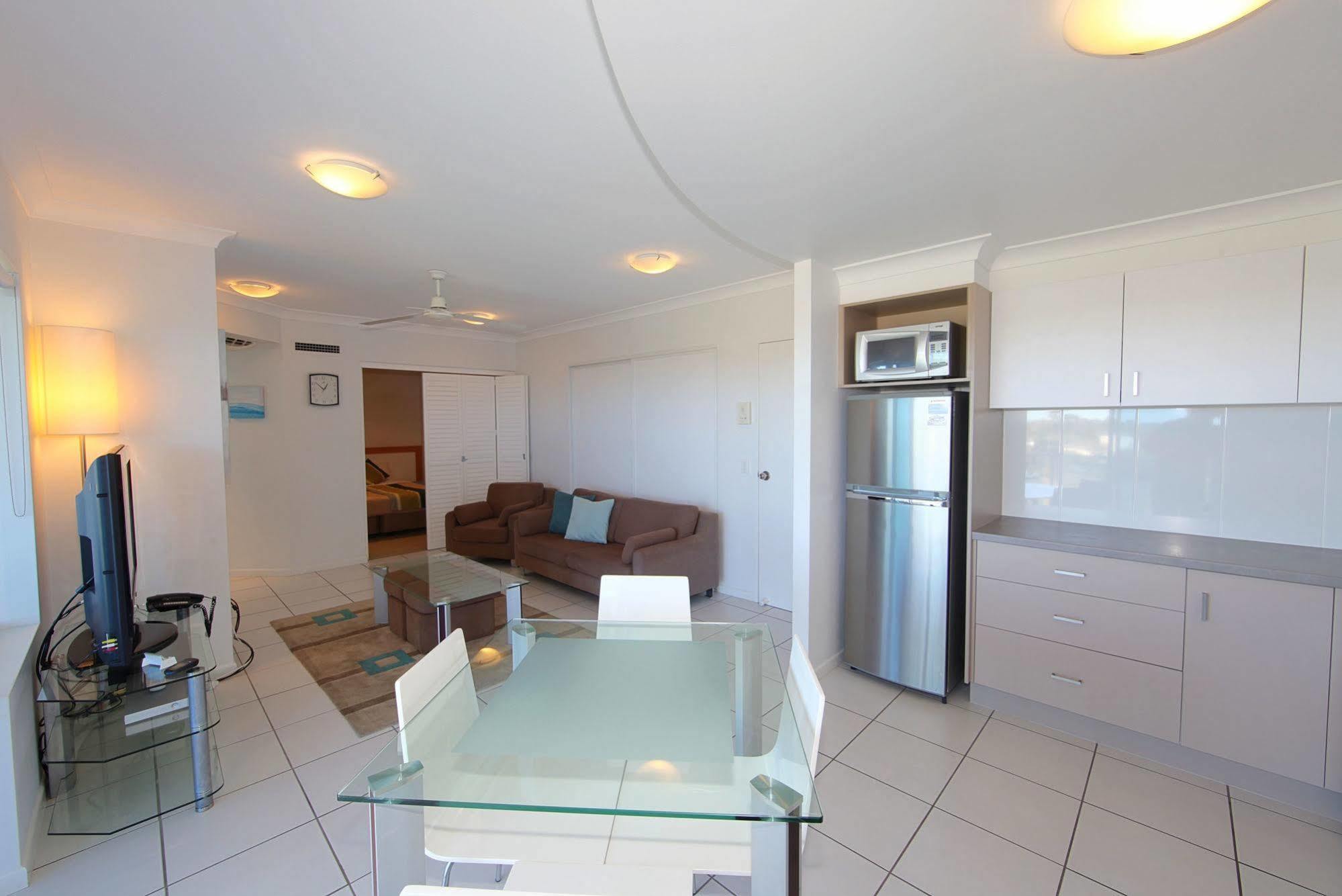 Koola Beach Apartments Bargara Buitenkant foto