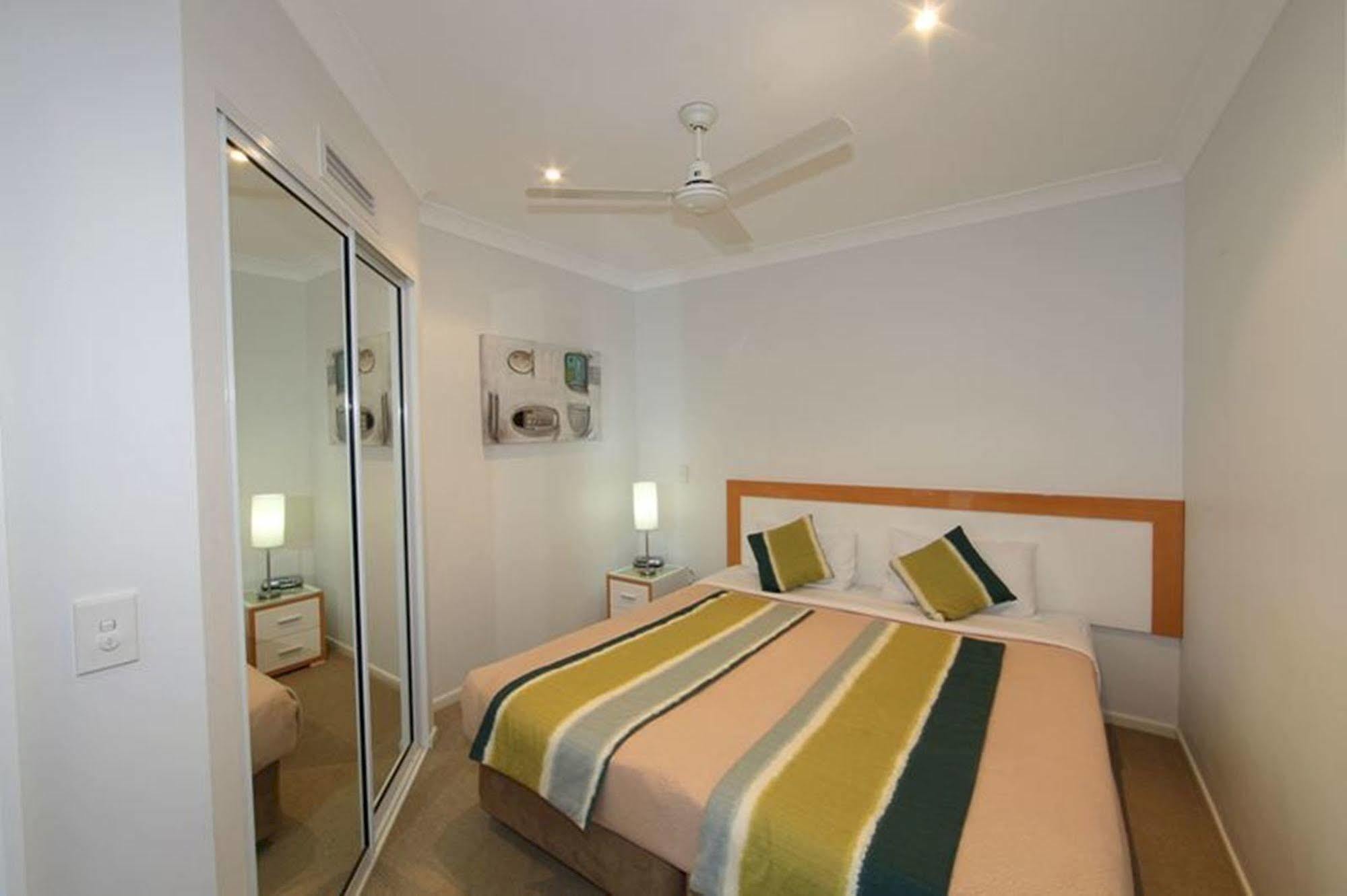 Koola Beach Apartments Bargara Buitenkant foto