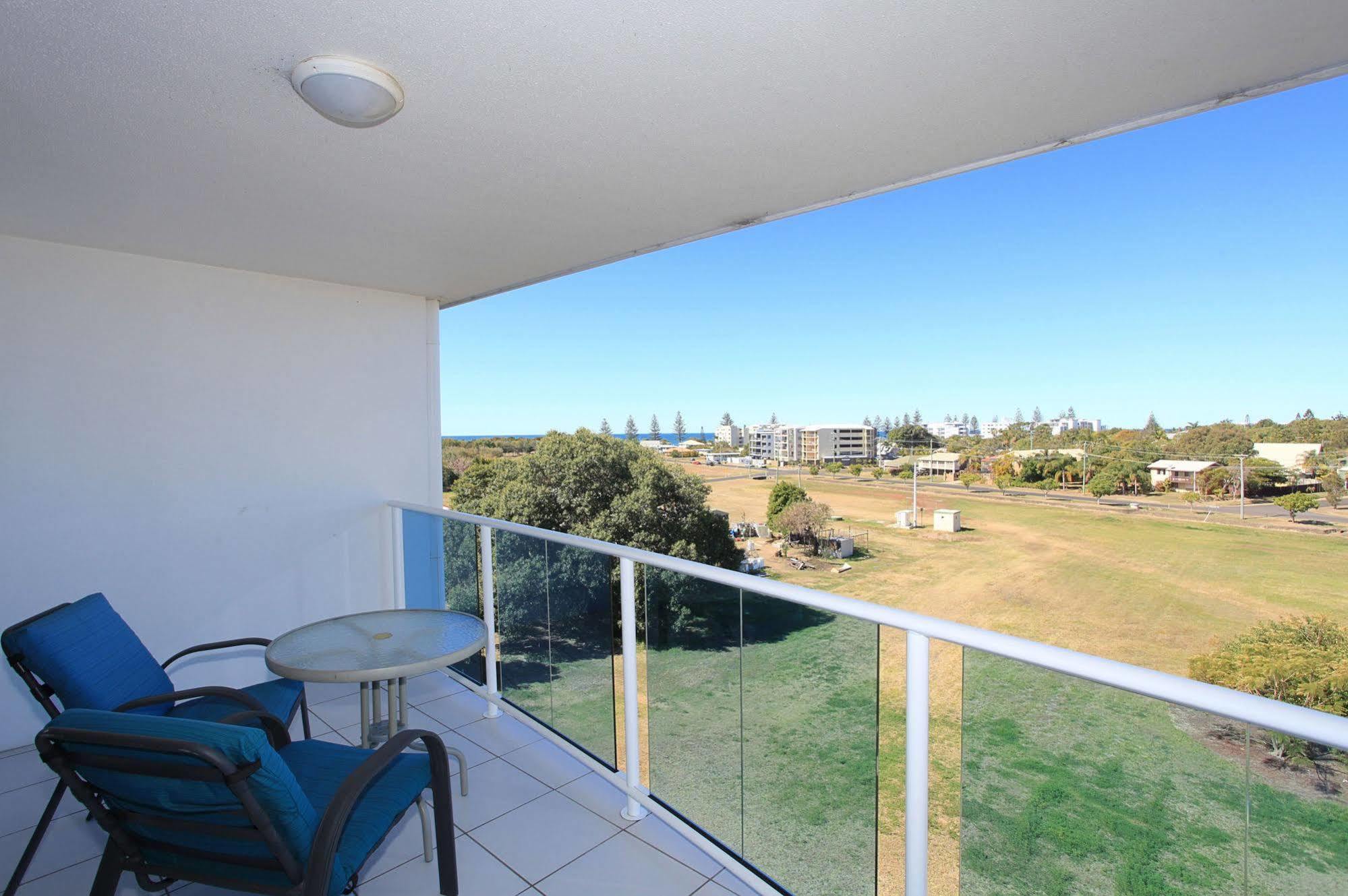 Koola Beach Apartments Bargara Buitenkant foto