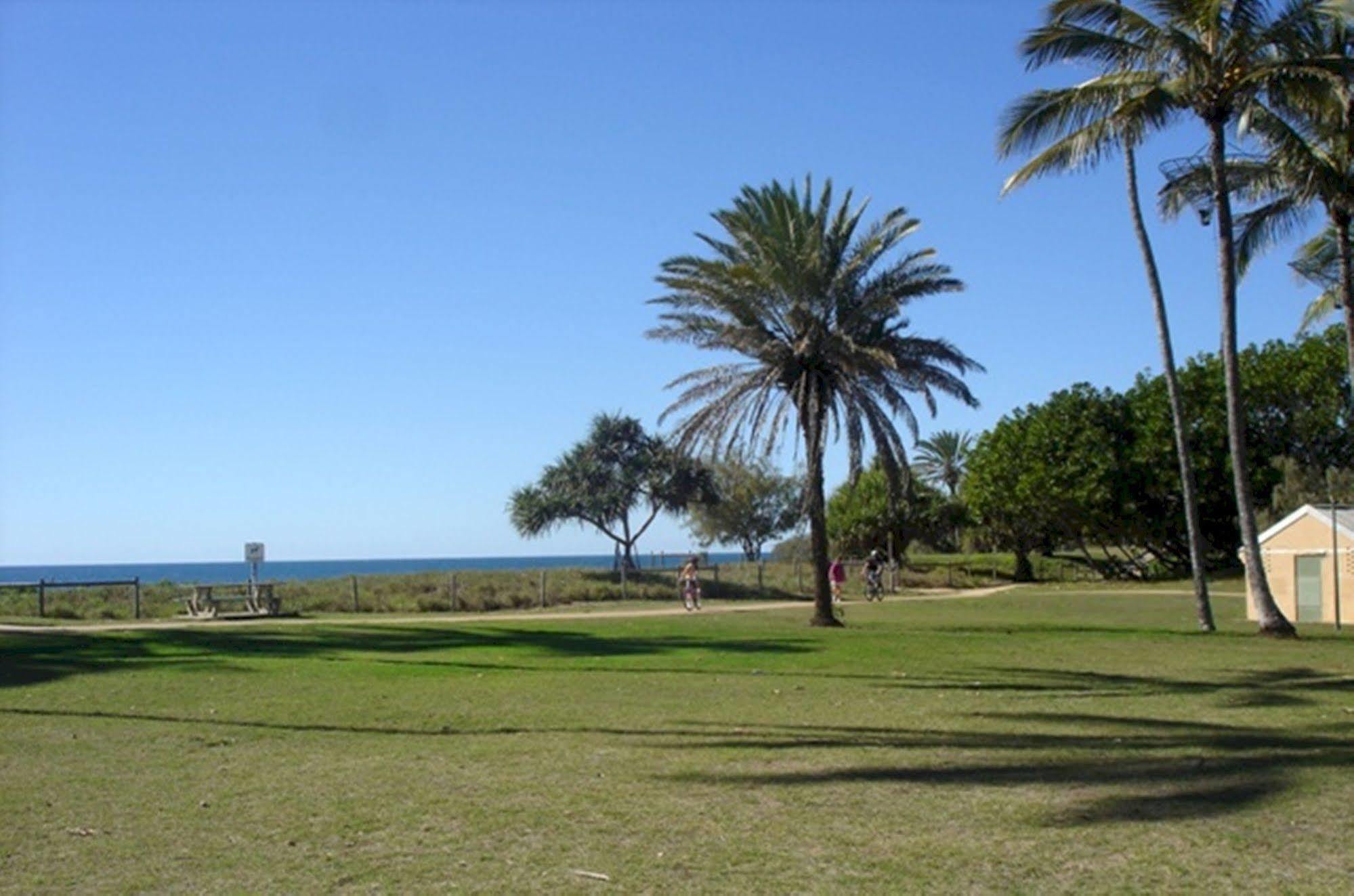 Koola Beach Apartments Bargara Buitenkant foto